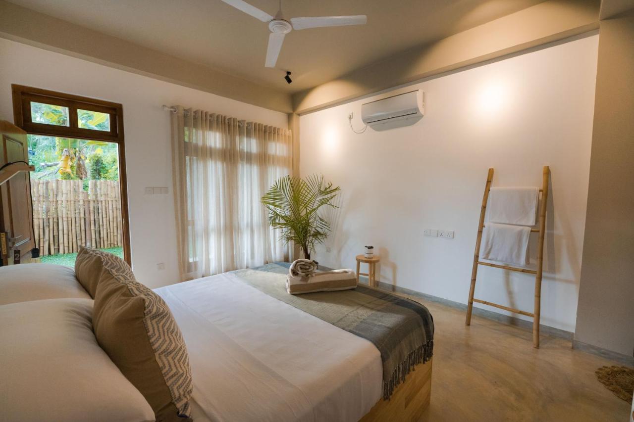 Bombora Hiriketiya Hotel Dikwella Esterno foto